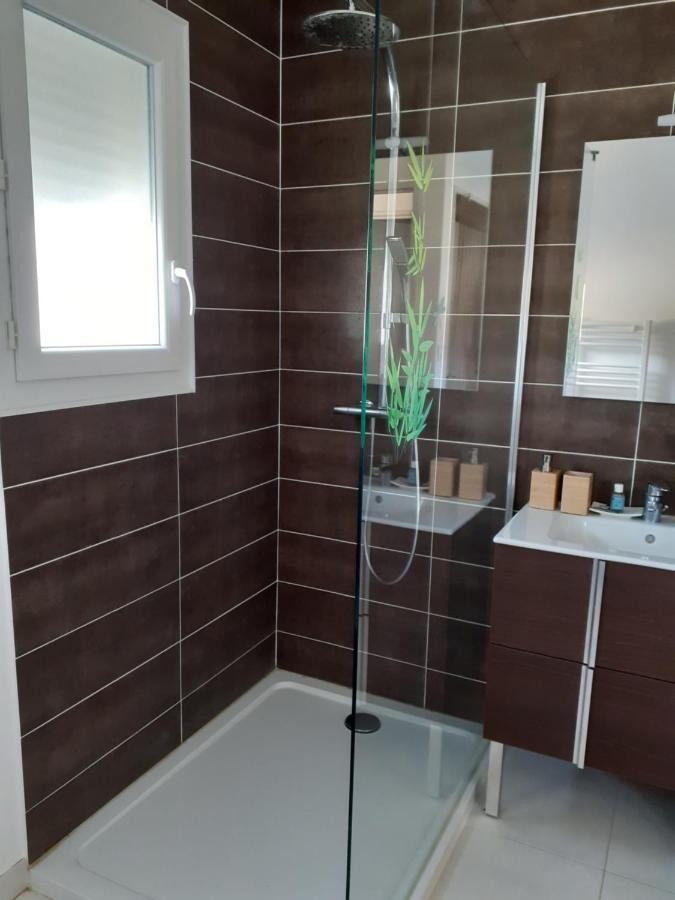 Chambre Privee Au Coeur D'Une Pinede Dans Un Quartier Residentiel Hotel Lezignan-Corbieres Bagian luar foto