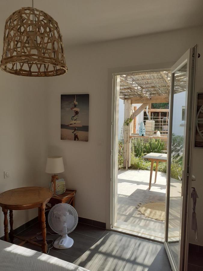 Chambre Privee Au Coeur D'Une Pinede Dans Un Quartier Residentiel Hotel Lezignan-Corbieres Bagian luar foto